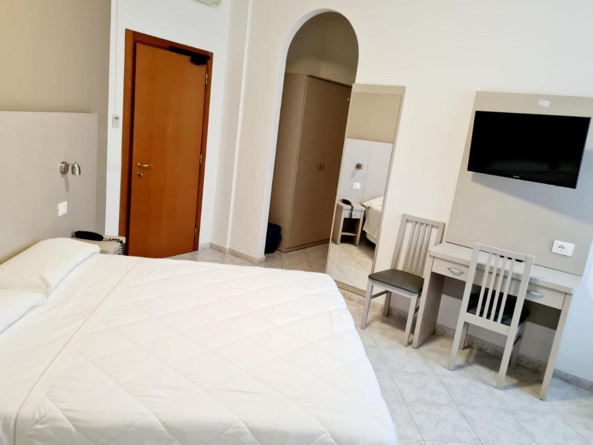 Hotel San Marco Pesaro Ngoại thất bức ảnh